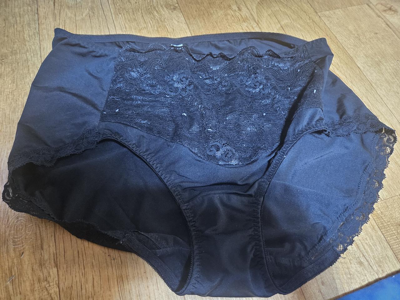 엄마 팬티 구경하세요 - 1